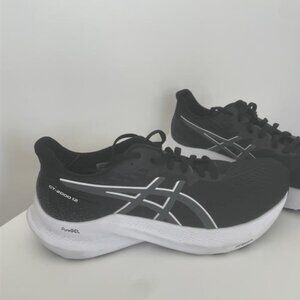 Asics GT-2000 12 Pure Gel Size 8
